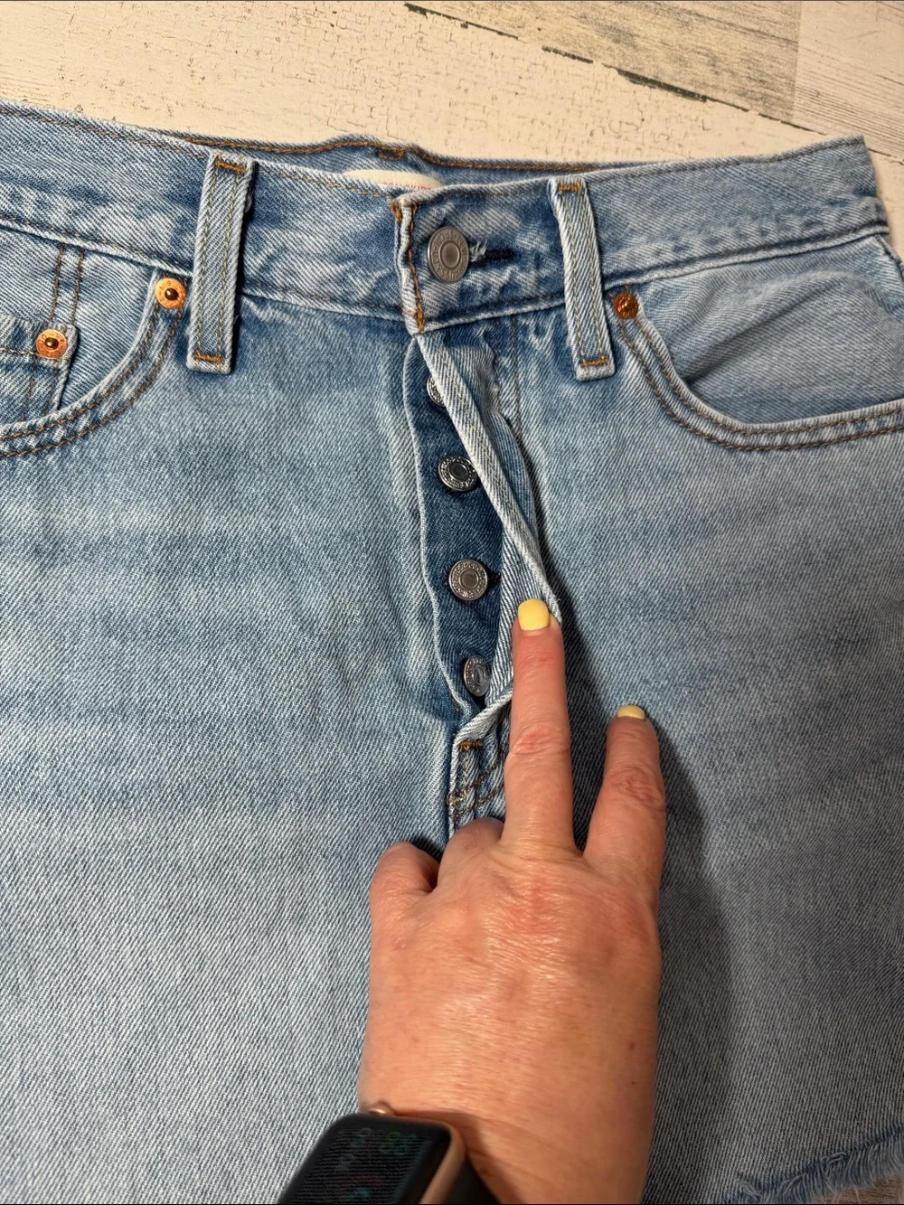 Levi’s Icon Distressed Denim Skirt - Size‎ 27